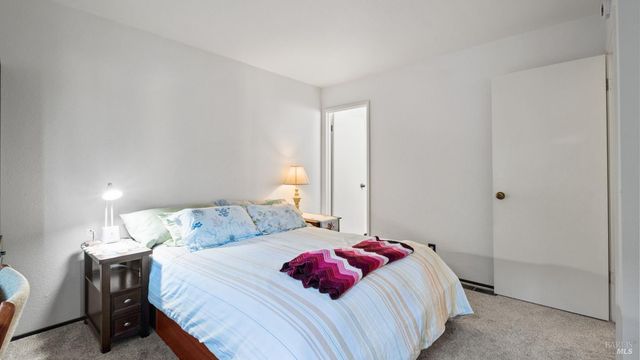 418 Occidental Cir, Santa Rosa, CA 95401