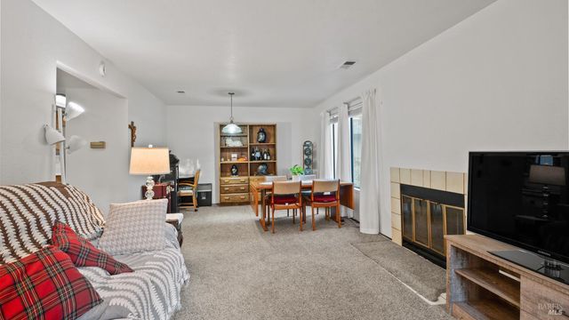 418 Occidental Cir, Santa Rosa, CA 95401