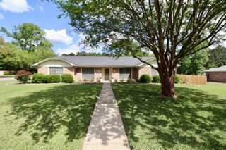 500 Pinewood, Marshall, TX 75672