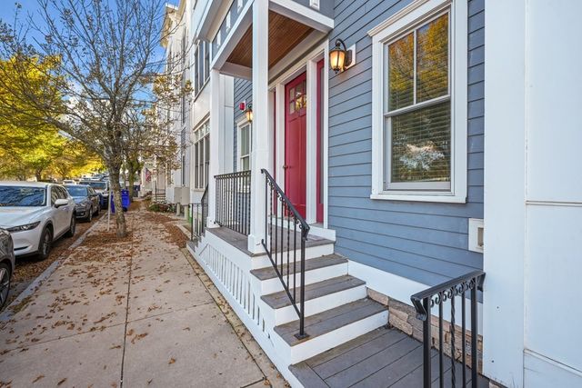 3 M St 6, Boston, MA 02127