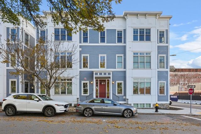 3 M St 6, Boston, MA 02127