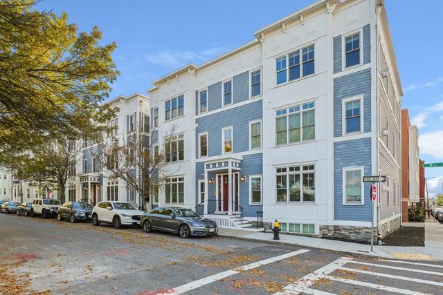 3 M St 6, Boston, MA 02127