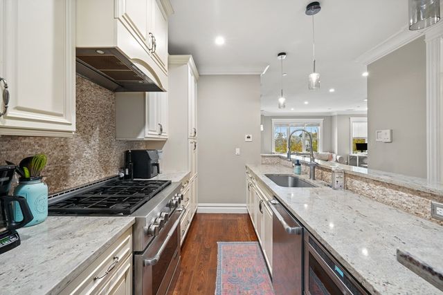 3 M St 6, Boston, MA 02127