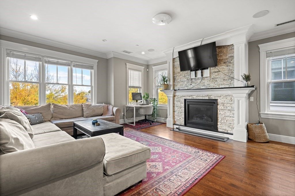 3 M St 6, Boston, MA 02127