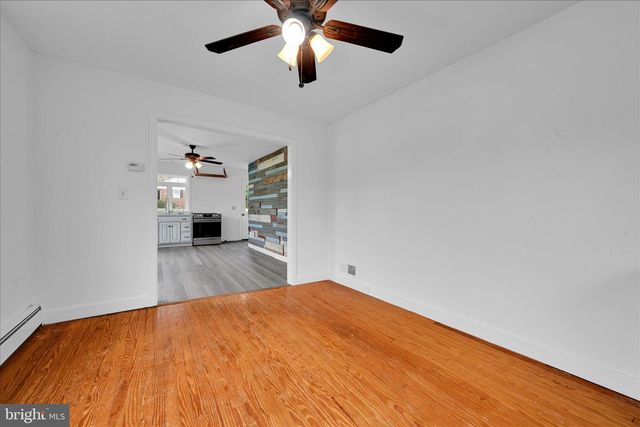 4381 DIVISION HWY, East Earl, PA 17519