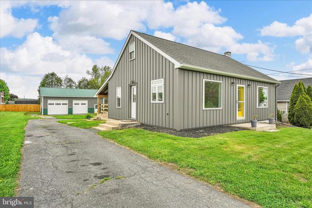 4381 DIVISION HWY, East Earl, PA 17519