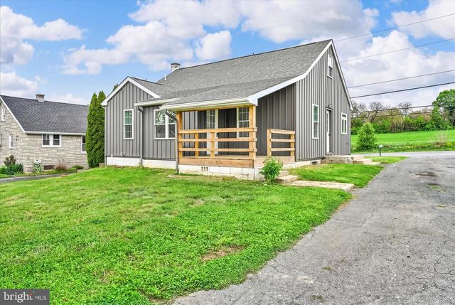 4381 DIVISION HWY, East Earl, PA 17519