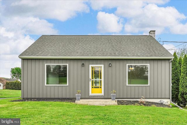 4381 DIVISION HWY, East Earl, PA 17519