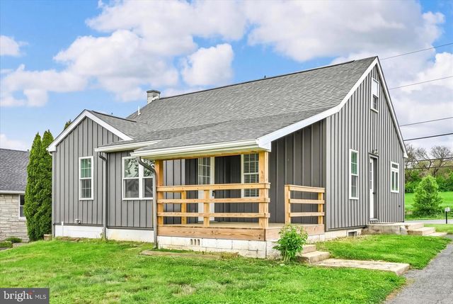 4381 DIVISION HWY, East Earl, PA 17519
