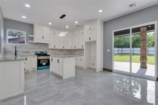 2925 N Choctaw Road, Choctaw, OK 73020
