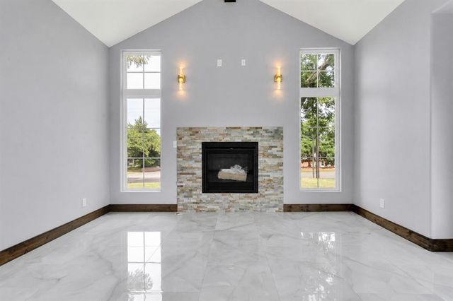 2925 N Choctaw Road, Choctaw, OK 73020