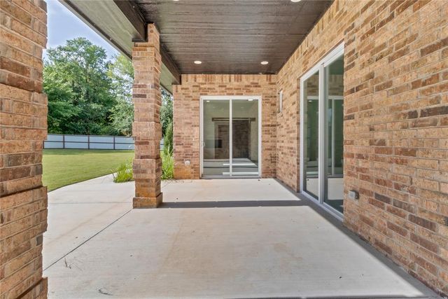 2925 N Choctaw Road, Choctaw, OK 73020
