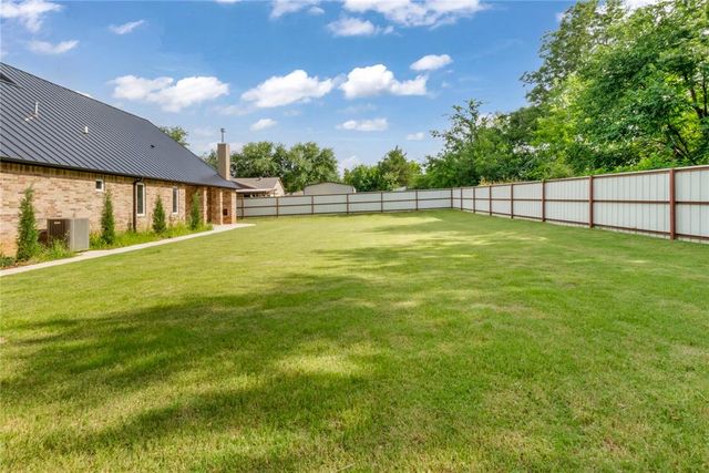 2925 N Choctaw Road, Choctaw, OK 73020