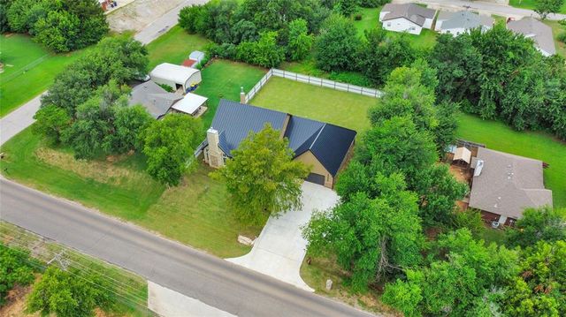 2925 N Choctaw Road, Choctaw, OK 73020