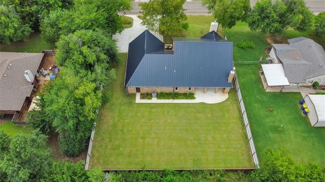 2925 N Choctaw Road, Choctaw, OK 73020