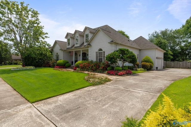 4804 Saddle Ridge Drive SE, Owens Cross Roads, AL 35763