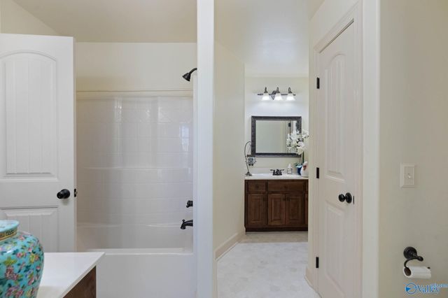 4804 Saddle Ridge Drive SE, Owens Cross Roads, AL 35763