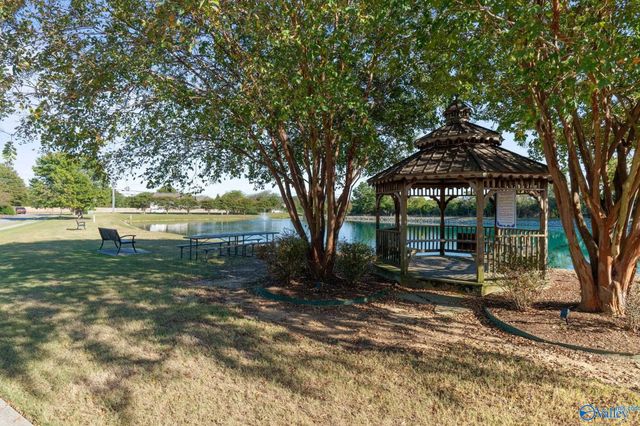 4804 Saddle Ridge Drive SE, Owens Cross Roads, AL 35763