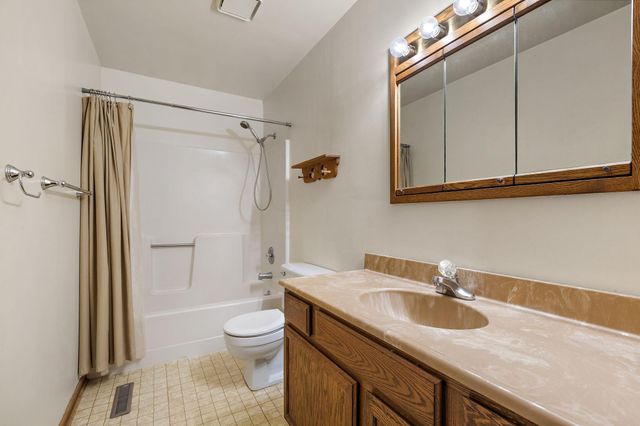 5612 Clearwater Road NW, Rochester, MN 55901