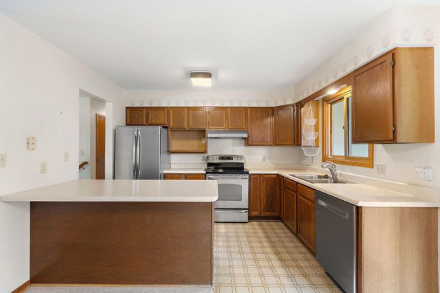 5612 Clearwater Road NW, Rochester, MN 55901