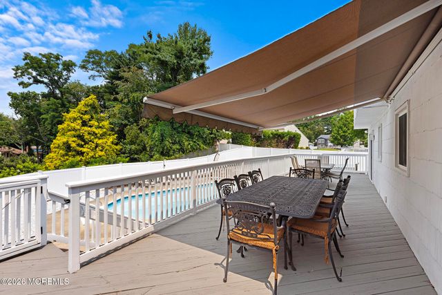 27 Tracy Drive, Manalapan, NJ 07726