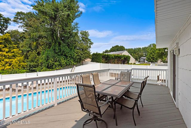 27 Tracy Drive, Manalapan, NJ 07726