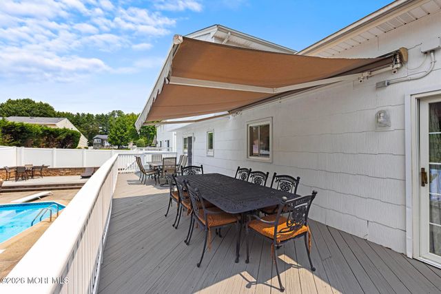 27 Tracy Drive, Manalapan, NJ 07726