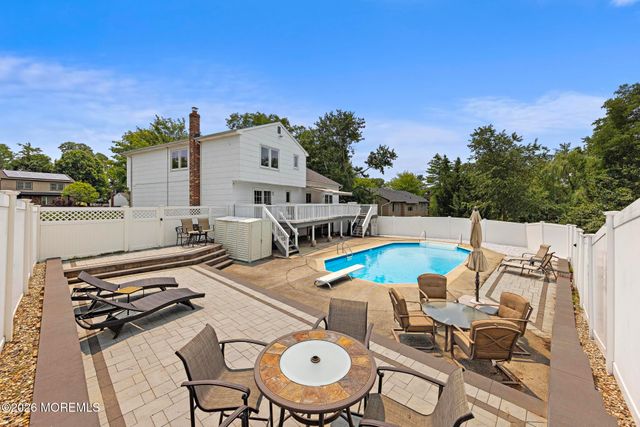 27 Tracy Drive, Manalapan, NJ 07726
