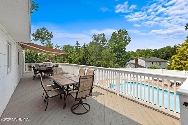 27 Tracy Drive, Manalapan, NJ 07726