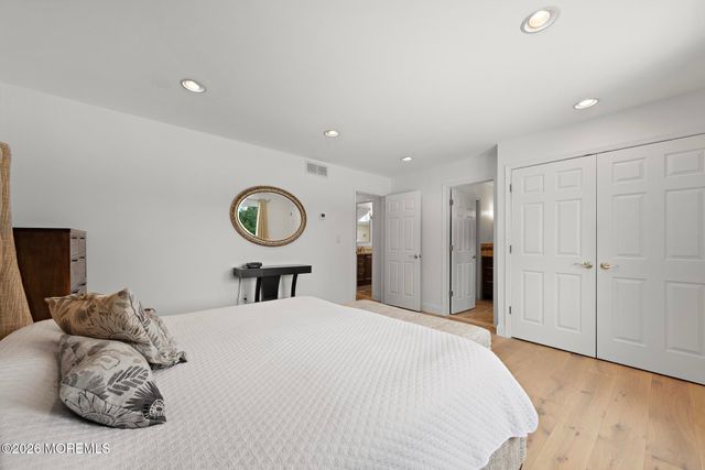 27 Tracy Drive, Manalapan, NJ 07726