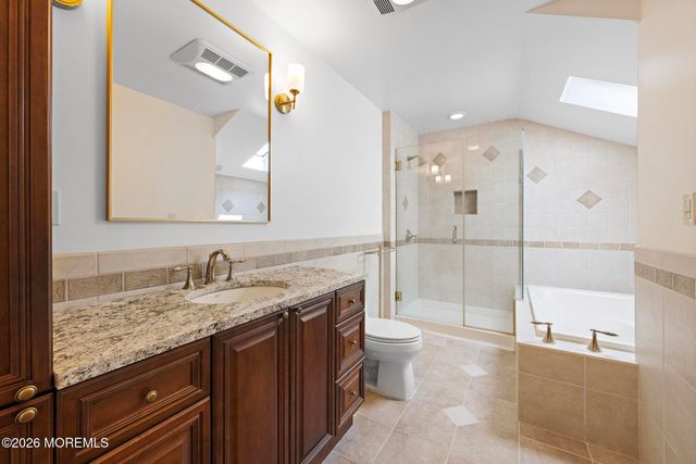 27 Tracy Drive, Manalapan, NJ 07726