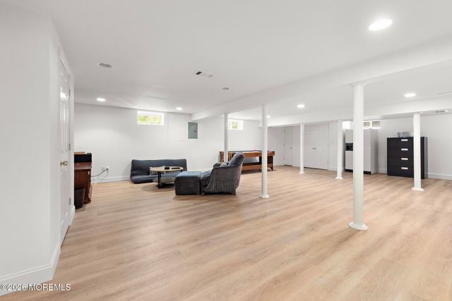 27 Tracy Drive, Manalapan, NJ 07726
