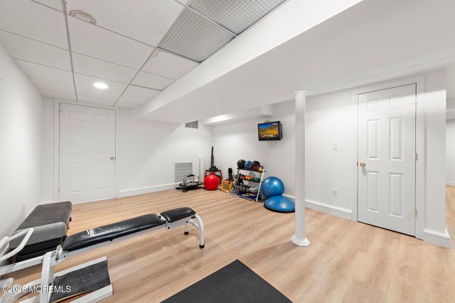27 Tracy Drive, Manalapan, NJ 07726