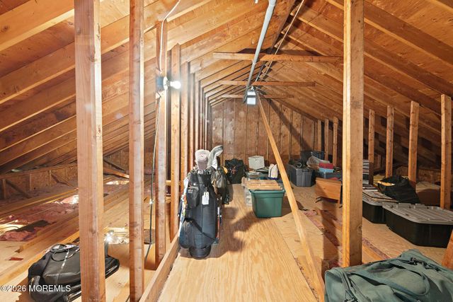 27 Tracy Drive, Manalapan, NJ 07726