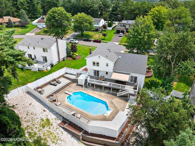 27 Tracy Drive, Manalapan, NJ 07726