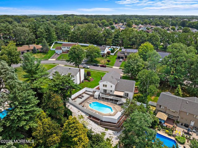 27 Tracy Drive, Manalapan, NJ 07726