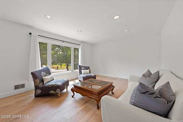 27 Tracy Drive, Manalapan, NJ 07726