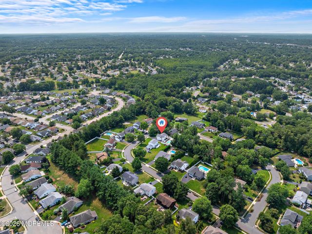 27 Tracy Drive, Manalapan, NJ 07726