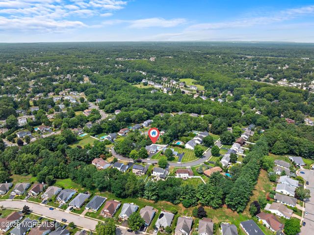 27 Tracy Drive, Manalapan, NJ 07726