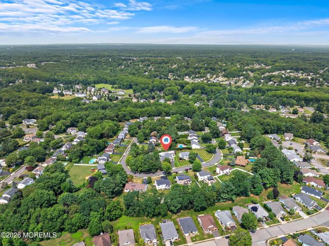 27 Tracy Drive, Manalapan, NJ 07726