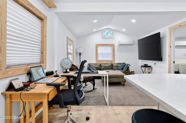 607 Jefferson Street, New Smyrna Beach, FL 32168