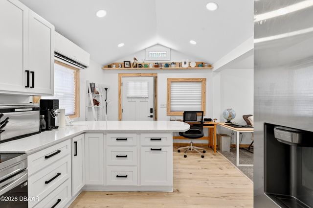 607 Jefferson Street, New Smyrna Beach, FL 32168