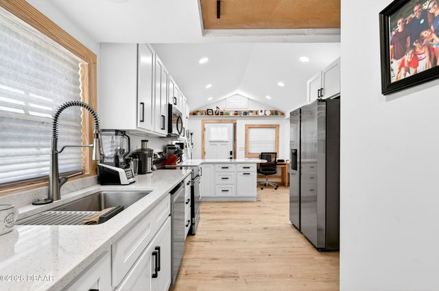 607 Jefferson Street, New Smyrna Beach, FL 32168