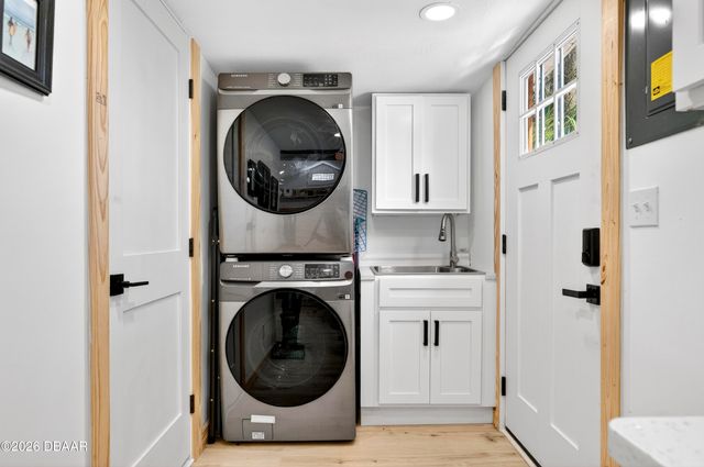 607 Jefferson Street, New Smyrna Beach, FL 32168