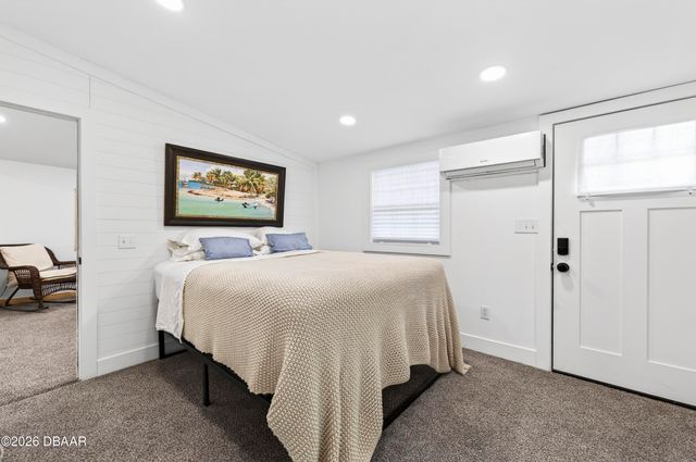 607 Jefferson Street, New Smyrna Beach, FL 32168