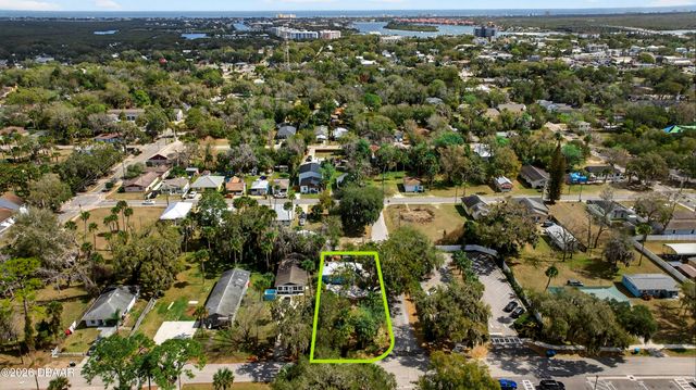 607 Jefferson Street, New Smyrna Beach, FL 32168