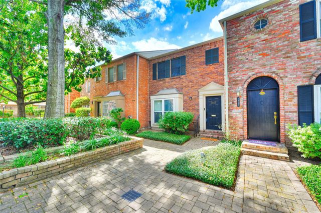 6425 Burgoyne Road 13, Houston, TX 77057