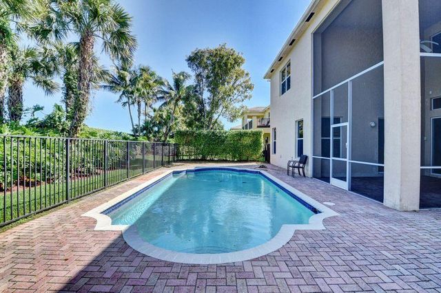 8800 COBBLESTONE POINT Circle, Boynton Beach, FL 33472