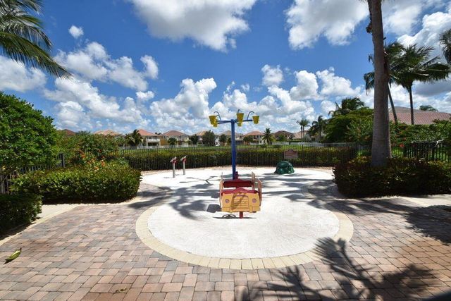 8800 COBBLESTONE POINT Circle, Boynton Beach, FL 33472
