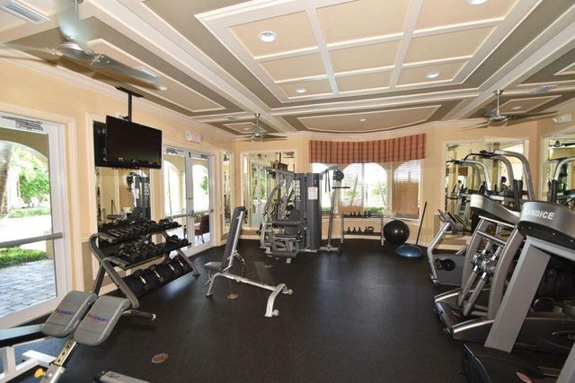 8800 COBBLESTONE POINT Circle, Boynton Beach, FL 33472